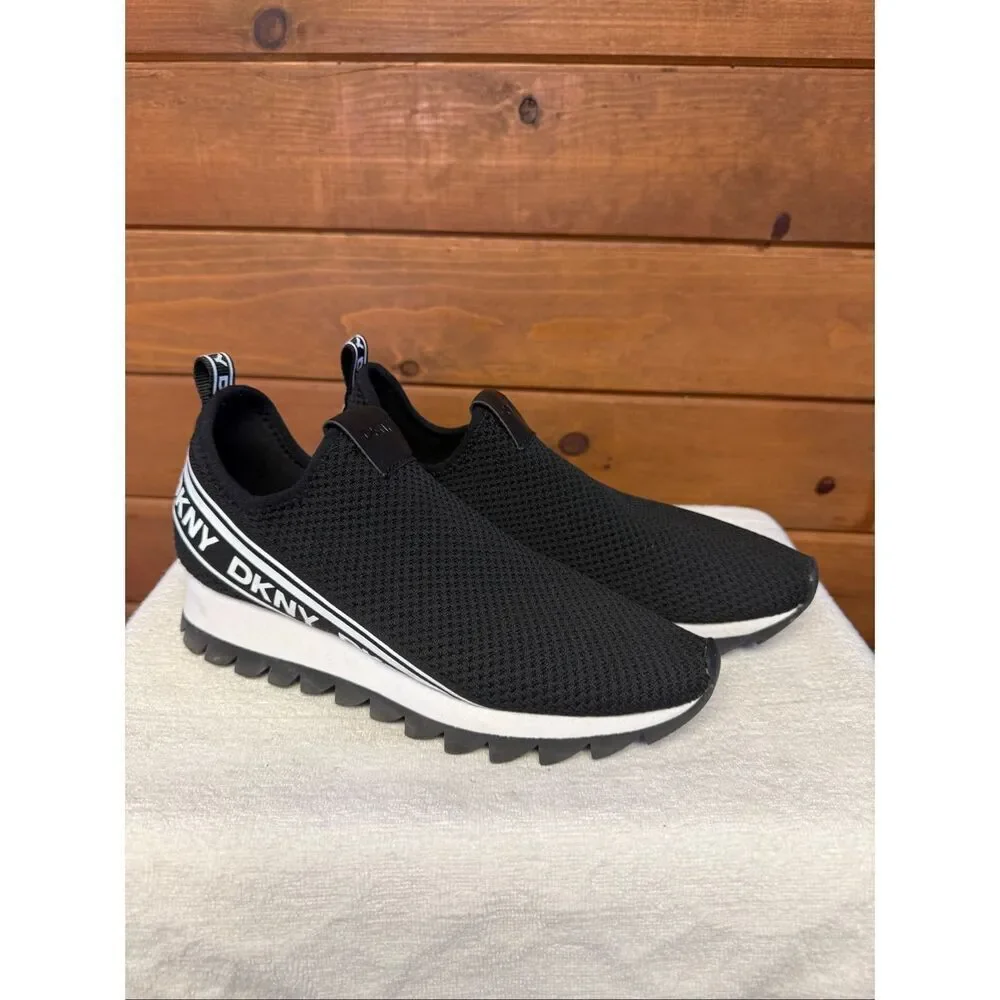 DKNY Alani slip-on signature platform sneakers Black/white Sz 9.5